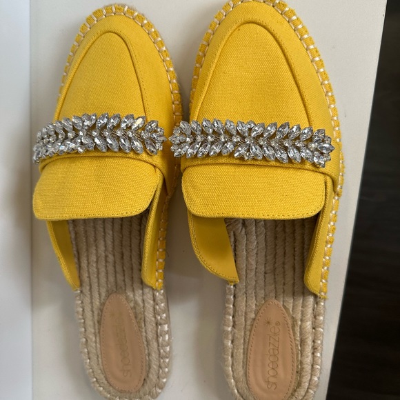 Mule - Picture 2 of 3